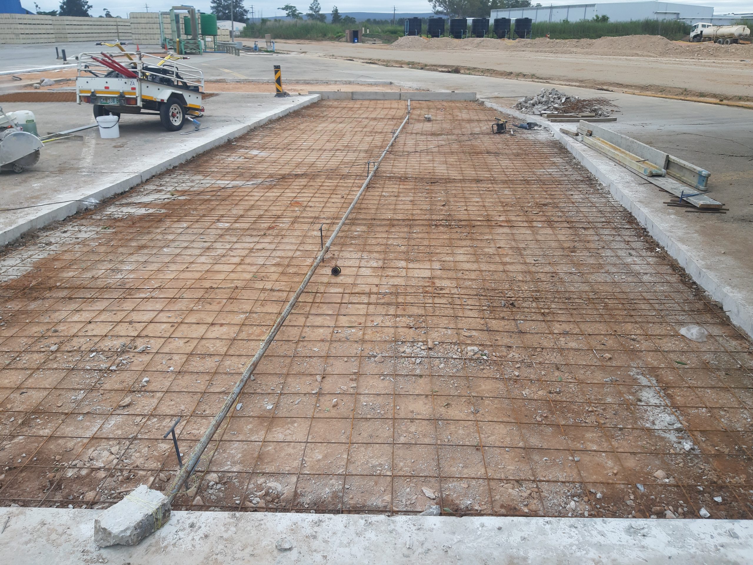 Demolition, concrete cutting, expansion joint, ground preparation